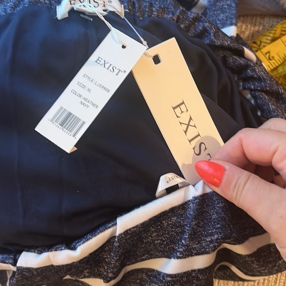 Striped jumpsuit - Picture 4 of 4